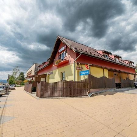 Penzión&Bar NATALI Spissky Stvrtok Exterior foto